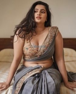 Juicy Call Girls In Dhaula Kuan Delhi 9953350570